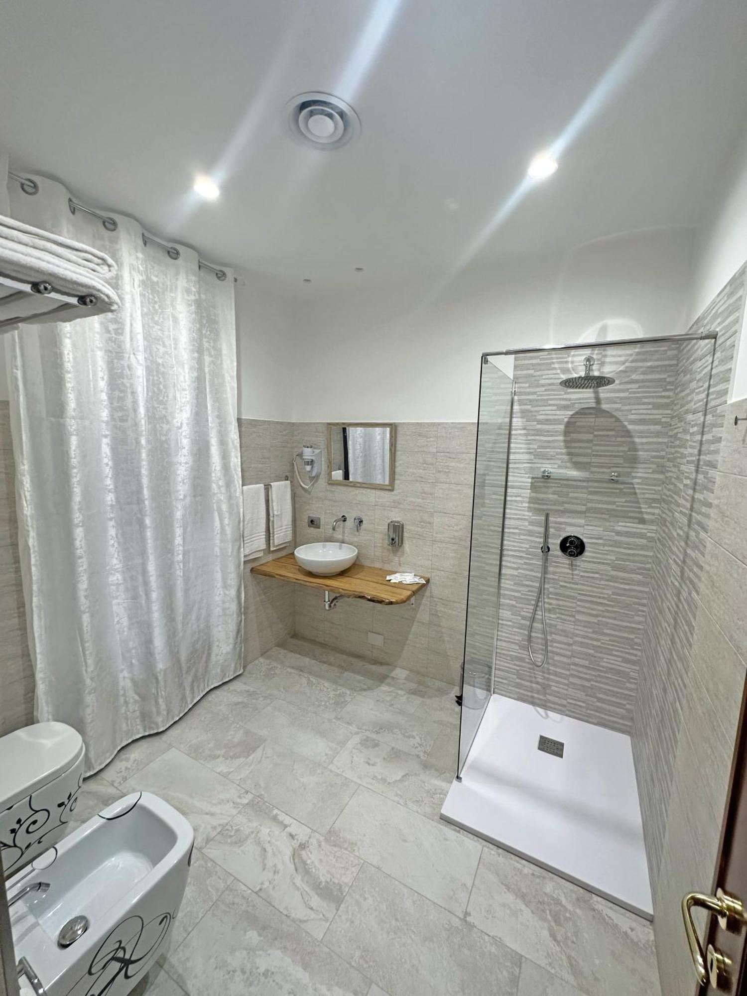 Red Rose Exclusive Rooms San Cesareo Exterior photo